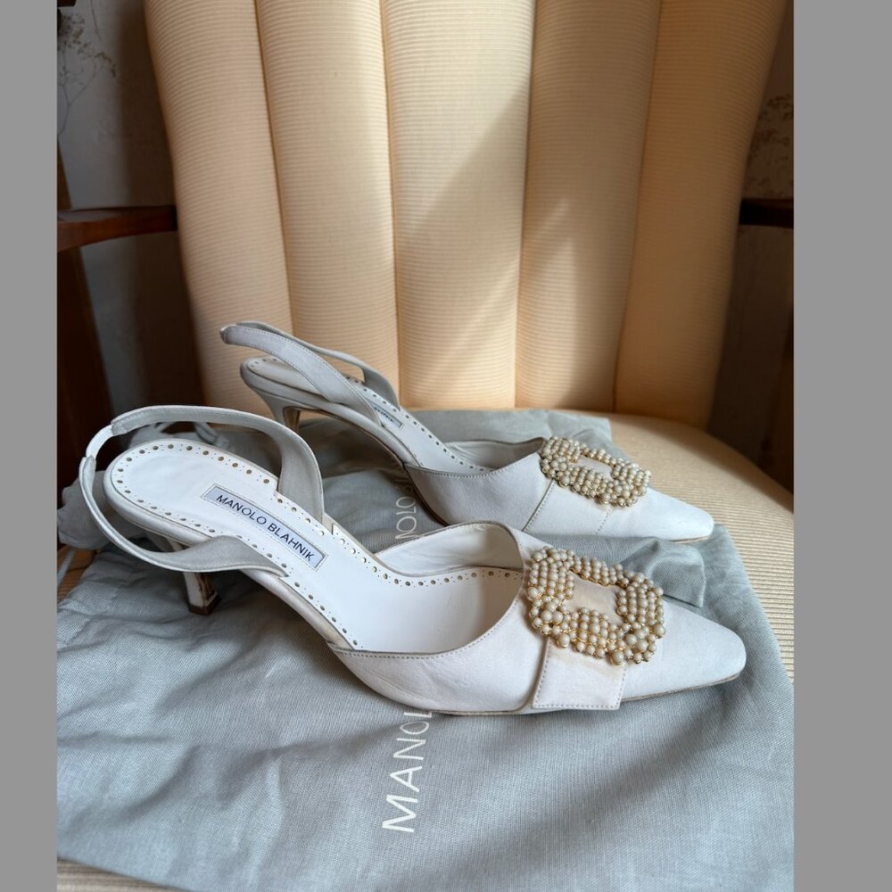 Manolo Blahnik White Pearl-Embellished Slingback Heels - Picture 14 of 15